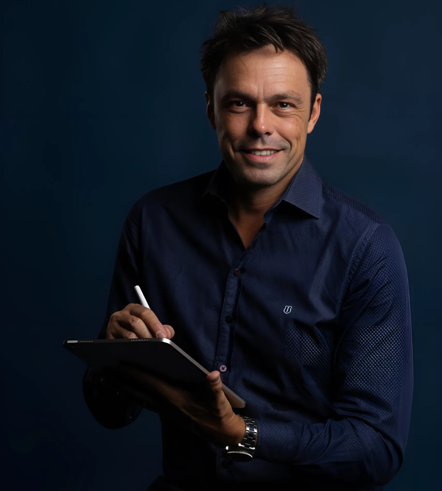 Dr. Renato Reis Dr. Renato Reis